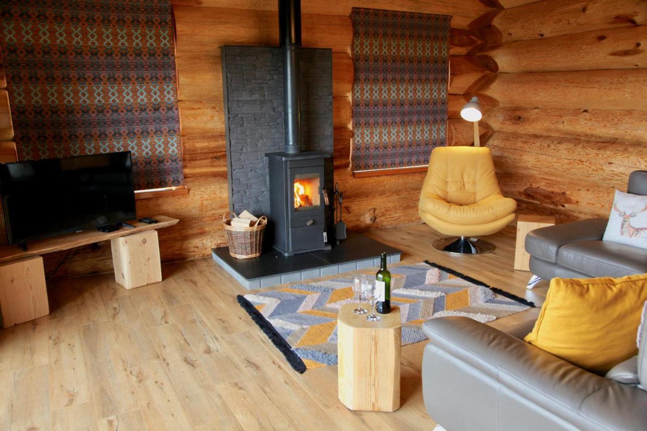 Aurora Lodge *